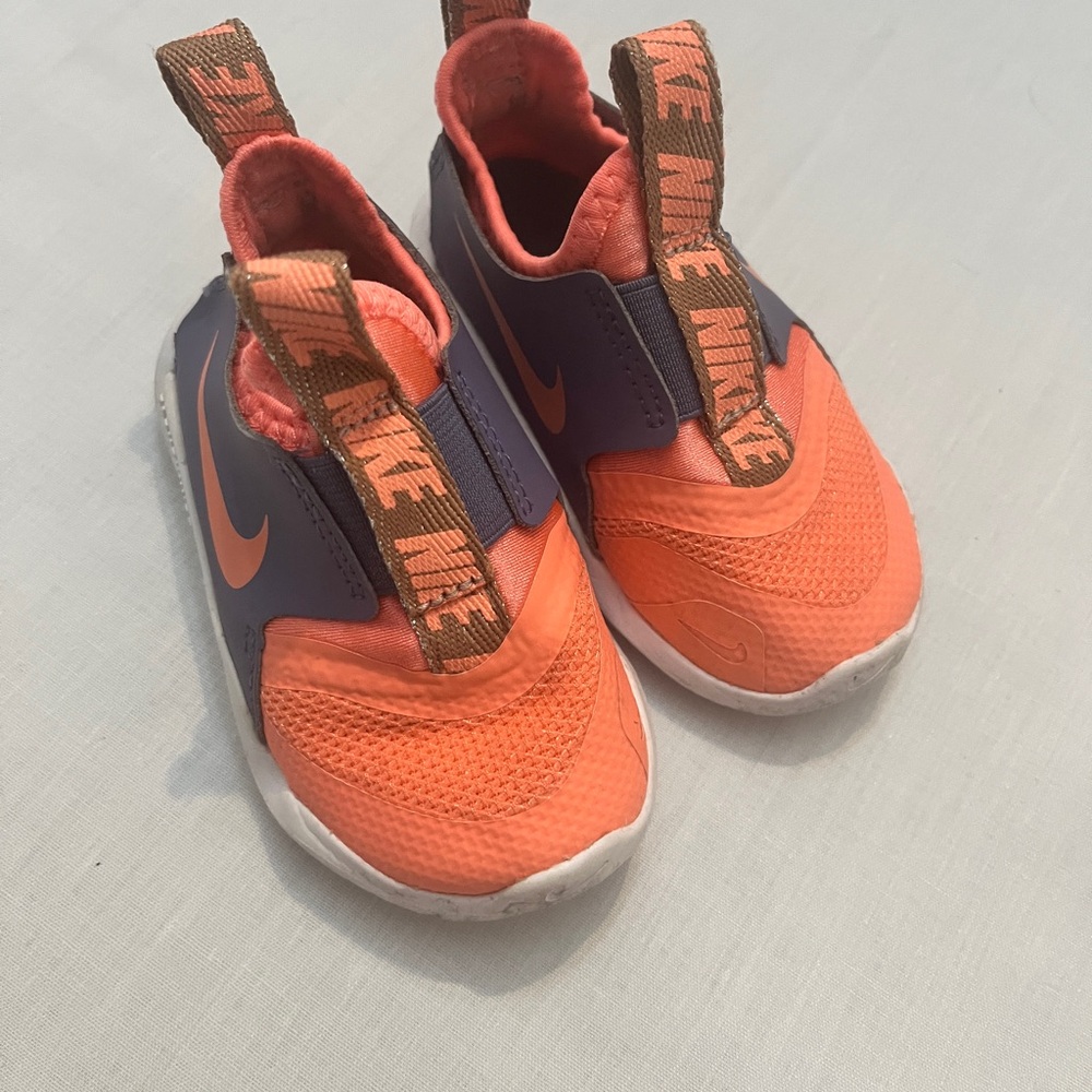 Nike Child Flex Runner Athletic Shoe Gray Orange Peach Size Child/Infant 5 - Picture 1 of 5